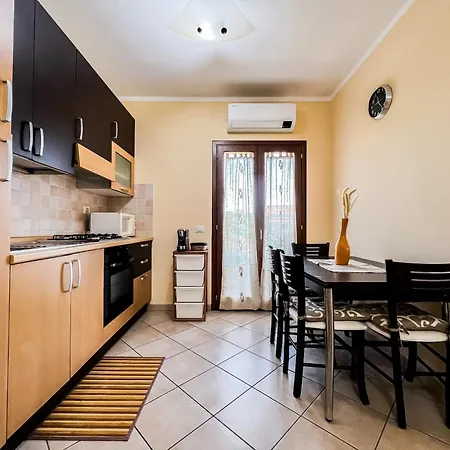Apartman Ginestra House